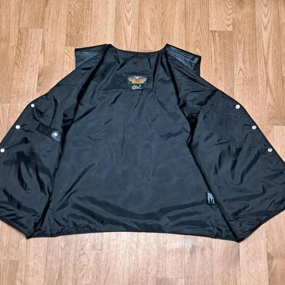 Harley Davidson Black Leather Vest SizeXLarge Made in USA